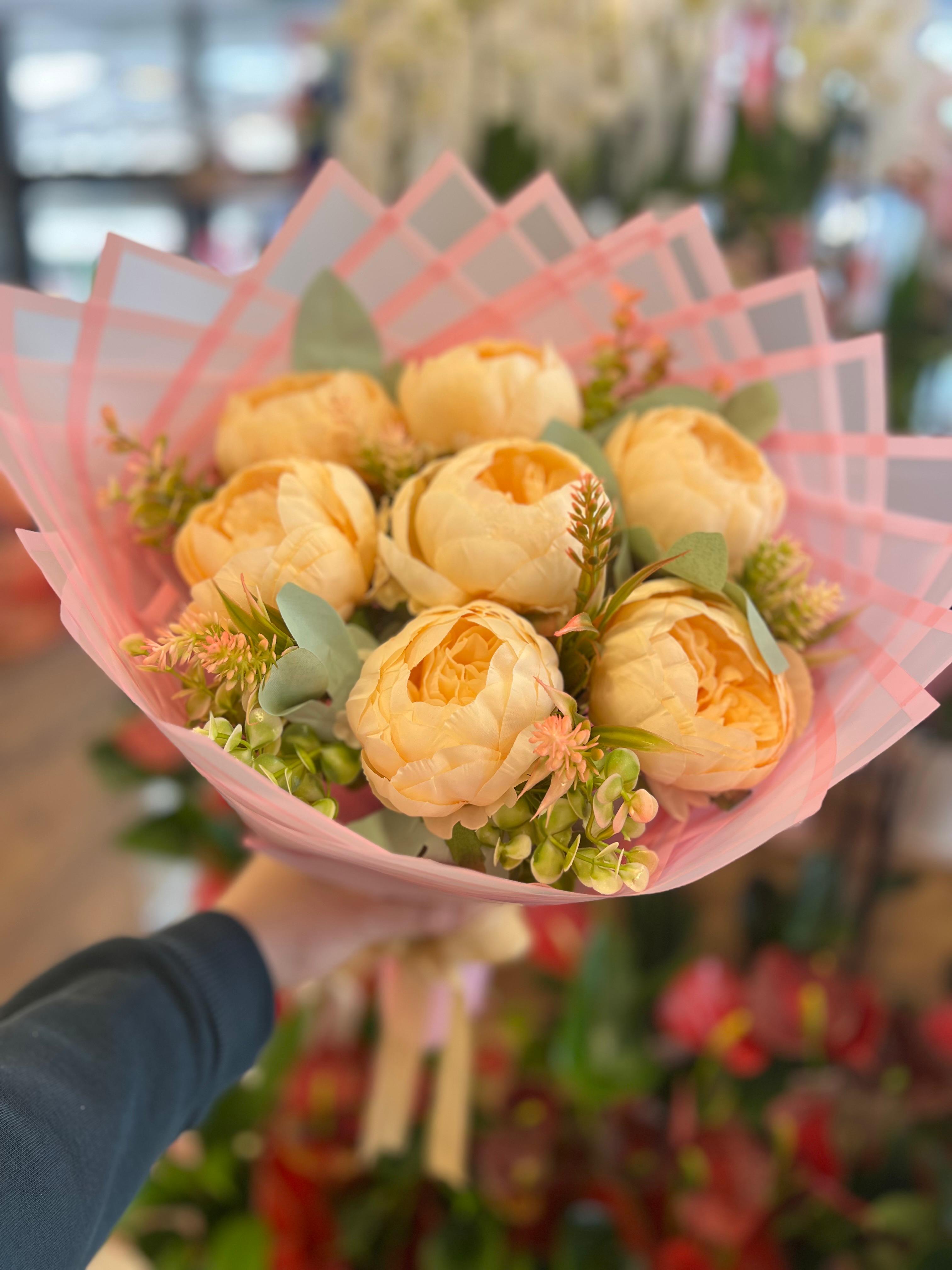 Yapay Şakayık Buketi