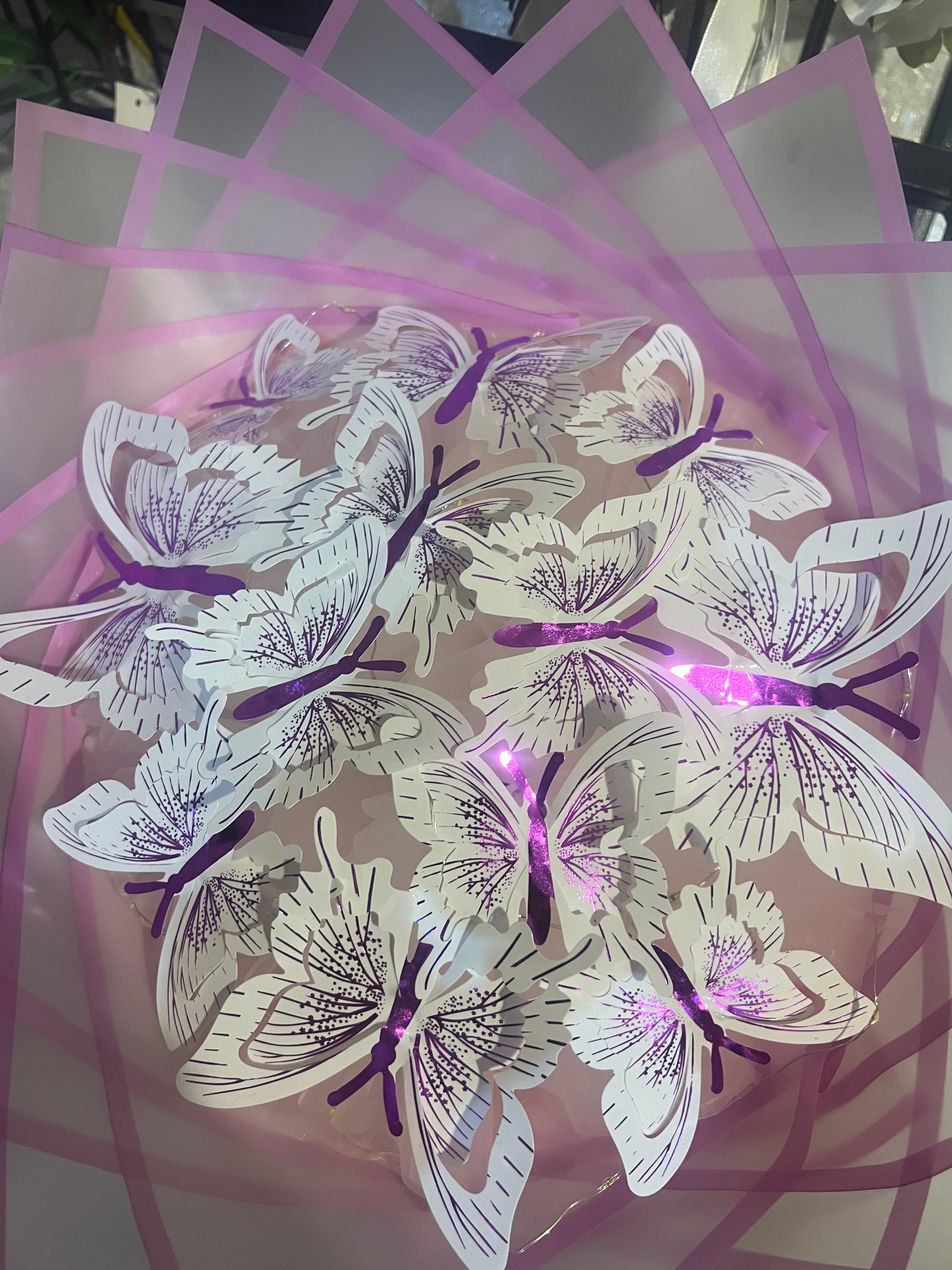 Işıklı kelebek buketi