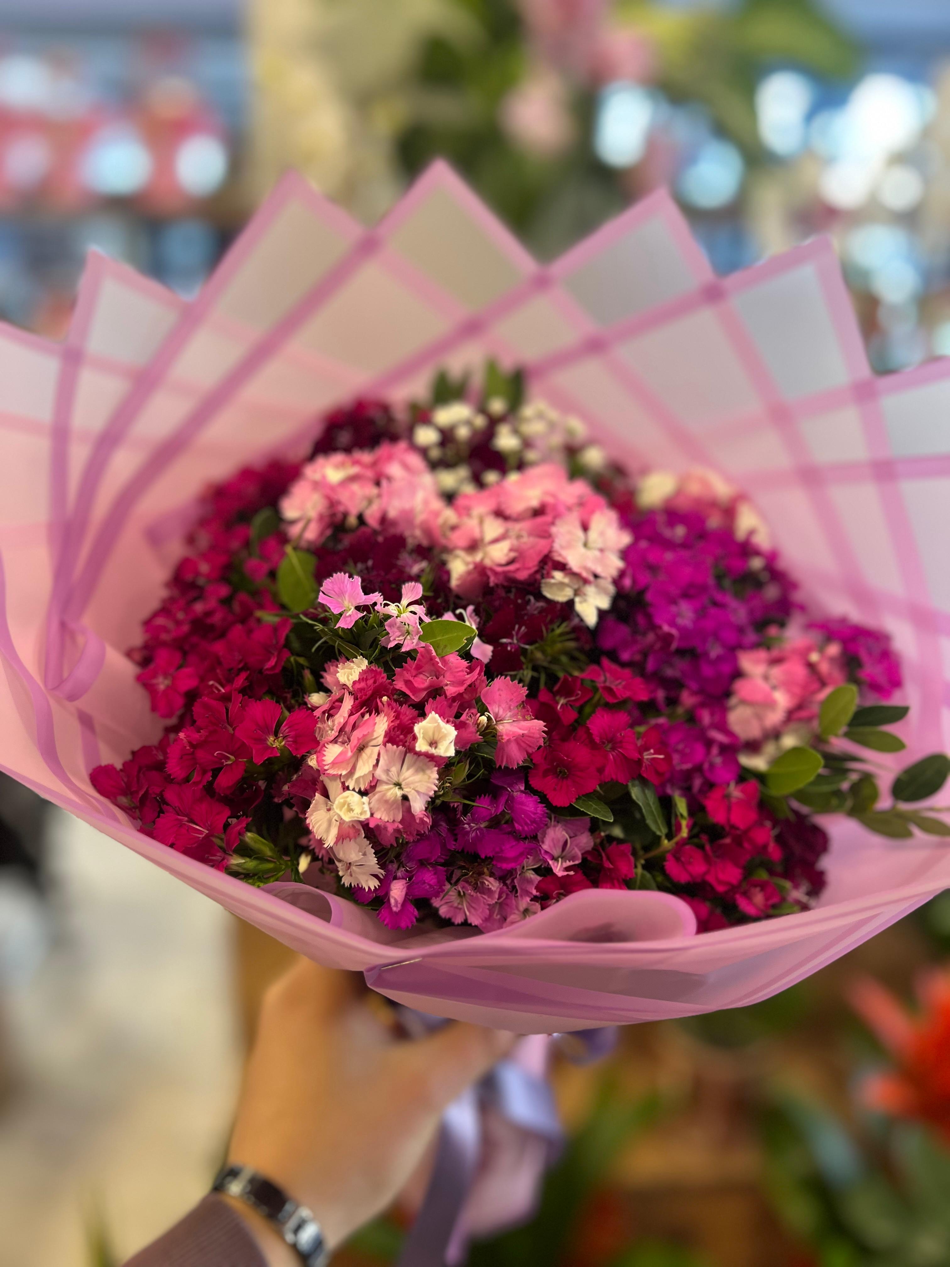 Canlı Hüsnüyusuf Çiçek Buketi