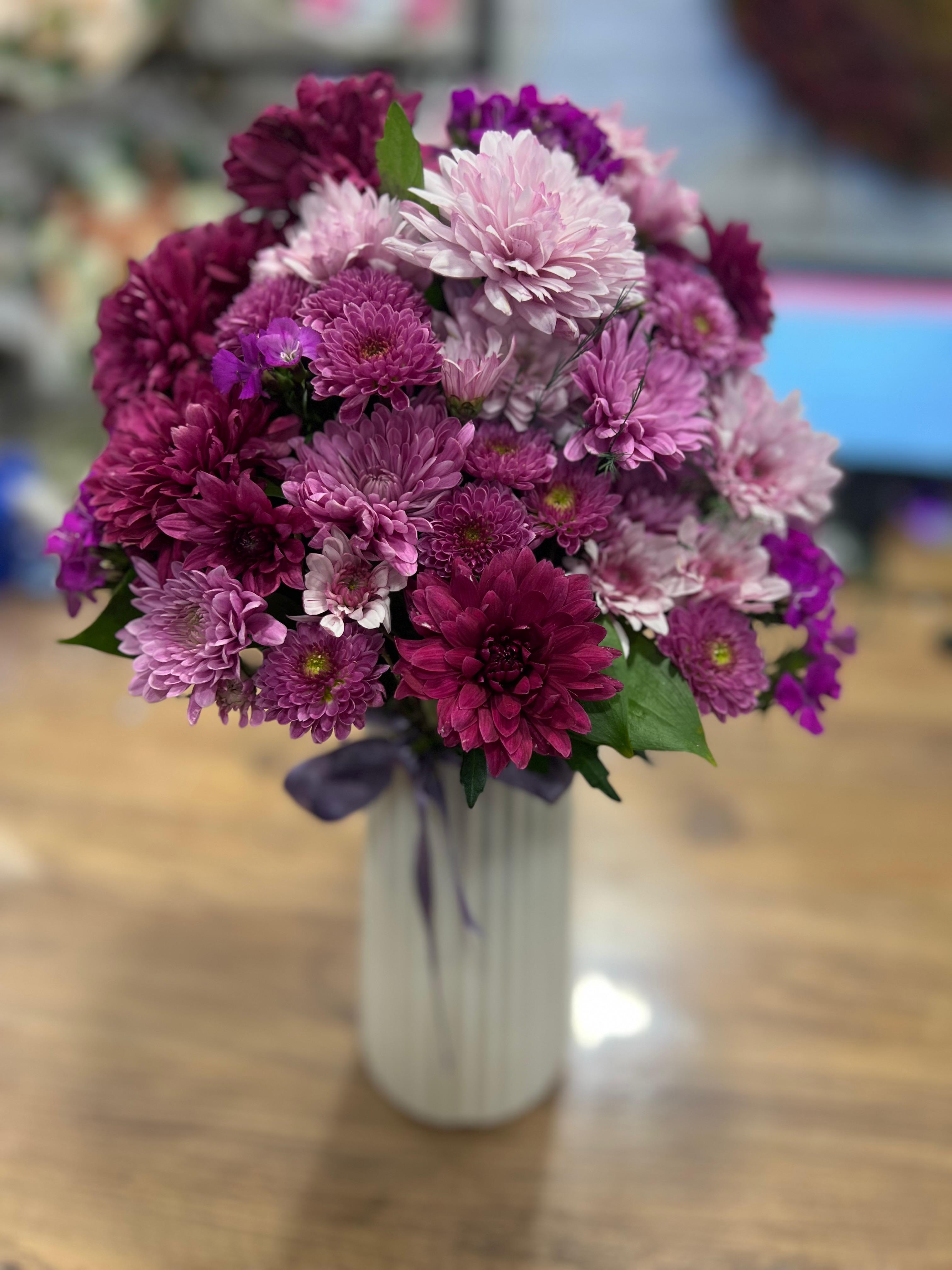 Vazoda Canlı Renkli Çiçek