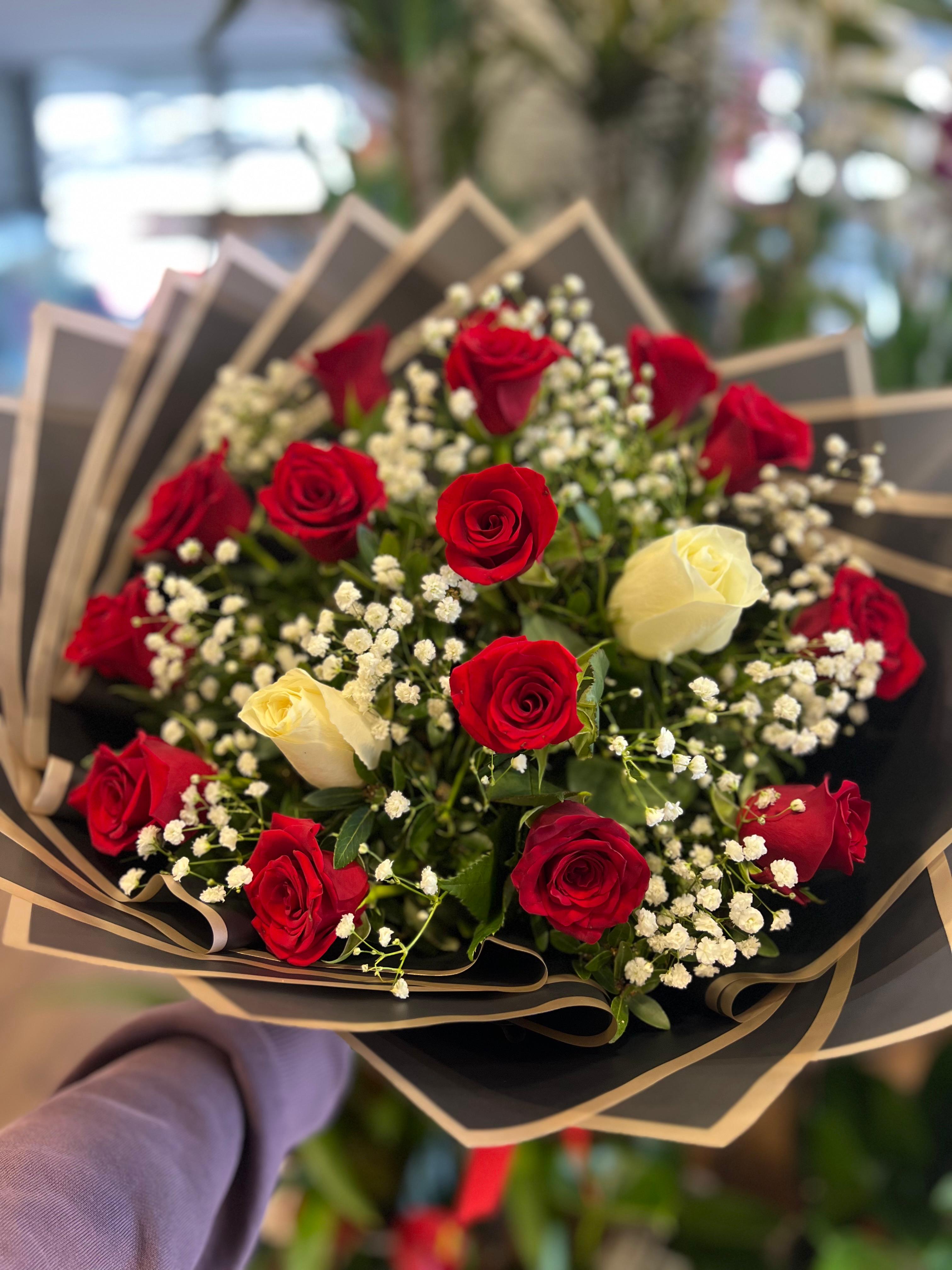 17li Canlı Gül Buketi