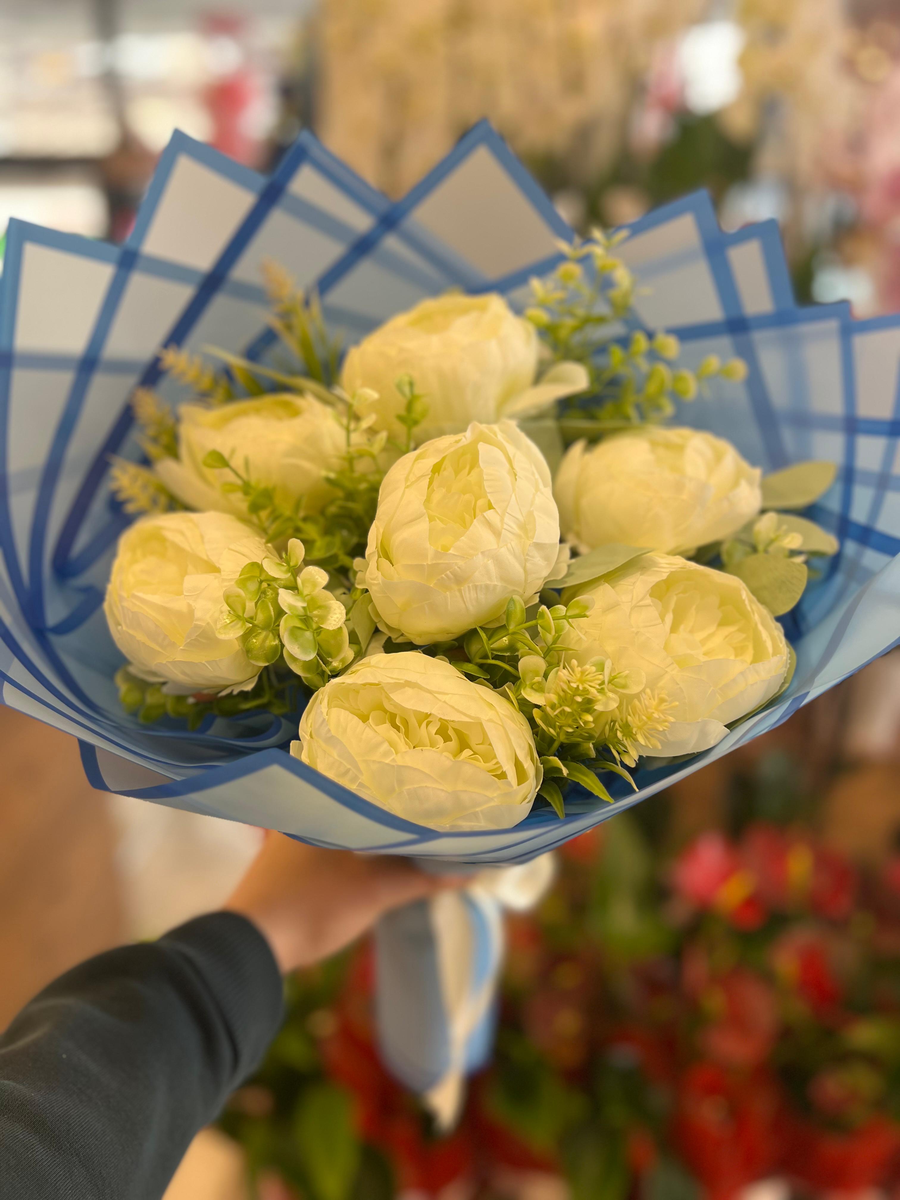 Yapay Şakayık Buketi